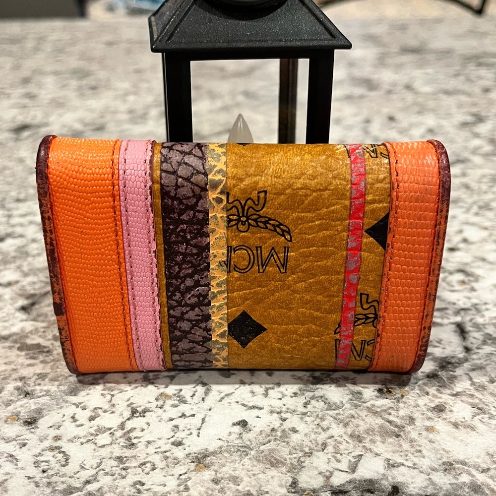 MCM Visetos Trifold Key holder Wallet - Picture 4 of 15